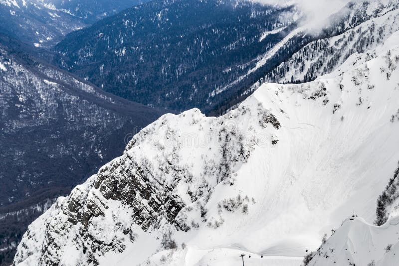 Śnieżny pasma górskiego Sochi Rosja wzrost 2320 zdjęcia stock Śnieżny pasma górskiego Sochi Rosja wzrost 2320 zdjęcia stock