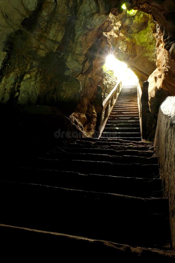 Światło przy końcówką tunel obraz stock