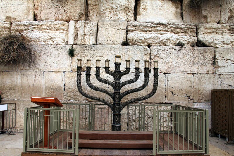 świeczki Hanukkah właściciela żydowski menorah obrazy royalty free świeczki Hanukkah właściciela żydowski menorah obrazy royalty free