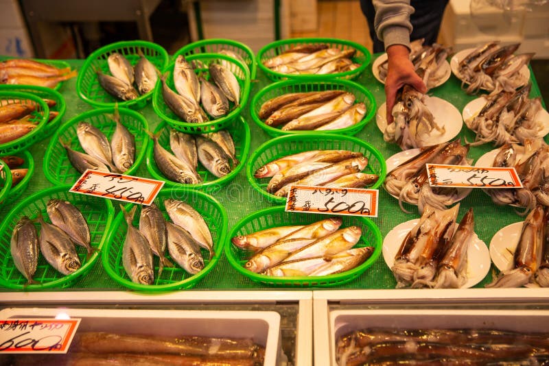 Świeża japończyk ryba, Omicho rynek przy Kanazawa, JAPONIA obraz stock Świeża japończyk ryba, Omicho rynek przy Kanazawa, JAPONIA obraz stock