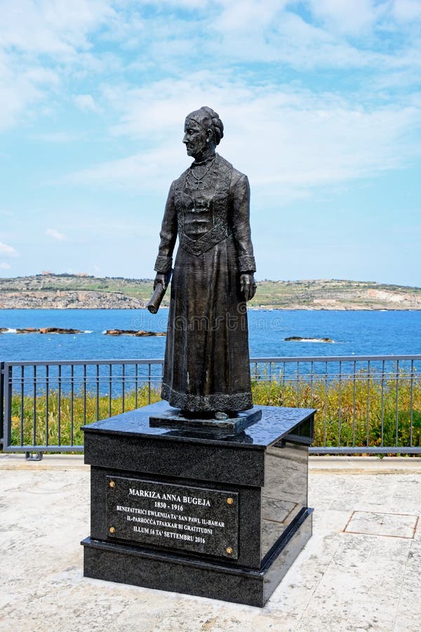 Άγαλμα της Anna Bugeja Markiza, Bugibba στοκ φωτογραφίες Άγαλμα της Anna Bugeja Markiza, Bugibba στοκ φωτογραφίες