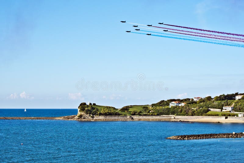 Άγιος-Jean-de-Luz, Γαλλία, στις 3 Οκτωβρίου 2015 διάσημη επίδειξη στοκ φωτογραφίες με δικαίωμα ελεύθερης χρήσης Άγιος-Jean-de-Luz, Γαλλία, στις 3 Οκτωβρίου 2015 διάσημη επίδειξη στοκ φωτογραφίες με δικαίωμα ελεύθερης χρήσης