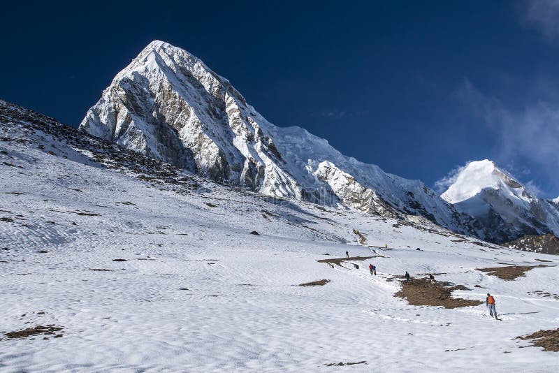 Άποψη Pumori από τη Kala Patthar στοκ φωτογραφία με δικαίωμα ελεύθερης χρήσης