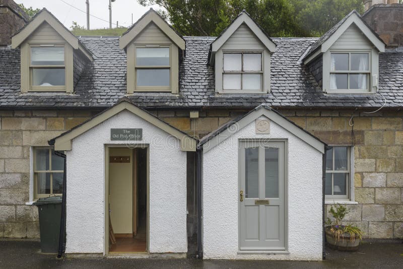 A view of an house facede with 2 entrance doors in Applecross. A view of an house facede with 2 entrance doors in Applecross