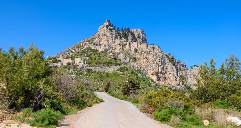 Άποψη του κάστρου του ST Hilarion κοντά στη Κερύνεια 18 στοκ φωτογραφία με δικαίωμα ελεύθερης χρήσης Άποψη του κάστρου του ST Hilarion κοντά στη Κερύνεια 18 στοκ φωτογραφία με δικαίωμα ελεύθερης χρήσης