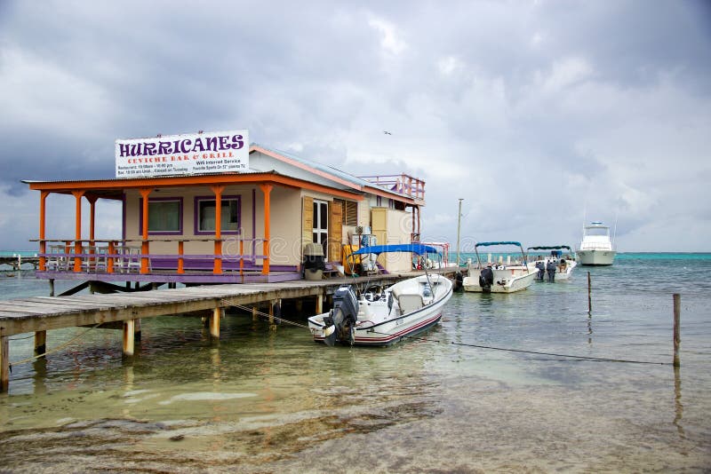 Άποψη του φραγμού Ceviche του τυφώνα στο SAN Pedro, Ambergris Caye, Μπελίζ στοκ εικόνες με δικαίωμα ελεύθερης χρήσης Άποψη του φραγμού Ceviche του τυφώνα στο SAN Pedro, Ambergris Caye, Μπελίζ στοκ εικόνες με δικαίωμα ελεύθερης χρήσης