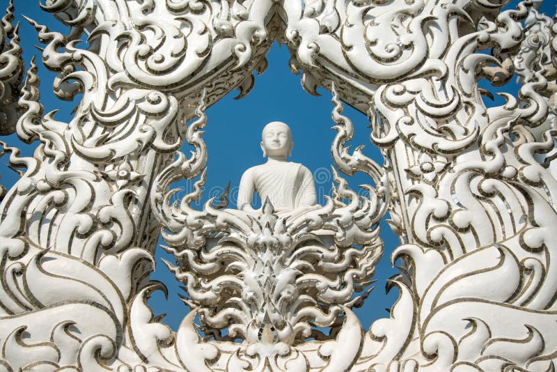 Άσπρο άγαλμα του Βούδα, Wat Rong Khun, Ταϊλάνδη στοκ εικόνες Άσπρο άγαλμα του Βούδα, Wat Rong Khun, Ταϊλάνδη στοκ εικόνες