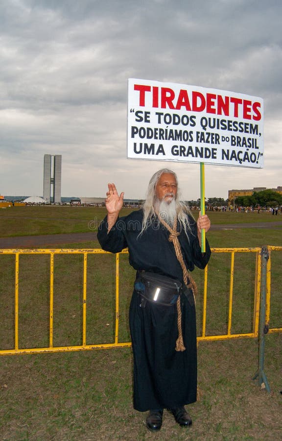 Άτομο στη διαμαρτυρία κοστουμιών υπέρ σε Lula στοκ εικόνες Άτομο στη διαμαρτυρία κοστουμιών υπέρ σε Lula στοκ εικόνες