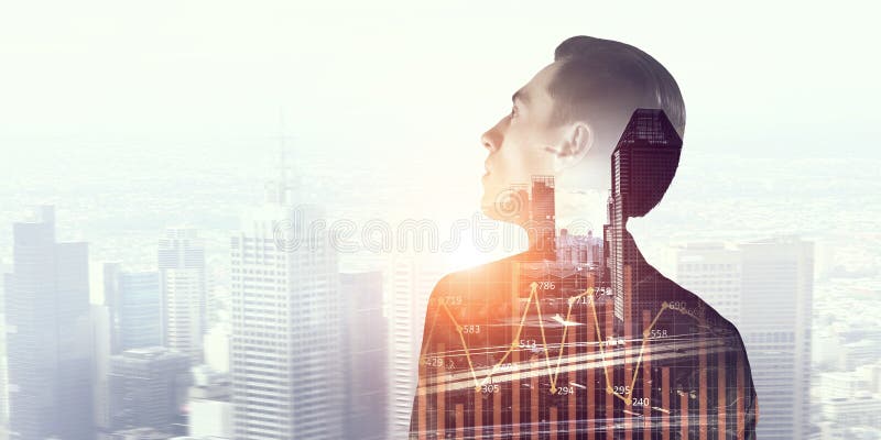 Έκθεση του επιχειρηματία και της σύγχρονης πόλης Μικτά μέσα στοκ φωτογραφία με δικαίωμα ελεύθερης χρήσης Έκθεση του επιχειρηματία και της σύγχρονης πόλης Μικτά μέσα στοκ φωτογραφία με δικαίωμα ελεύθερης χρήσης