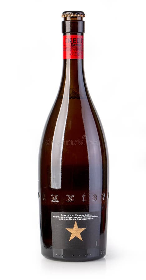 Ένα μπουκάλι Estrella Damm Inedit Witbier του ύφους στοκ φωτογραφίες με δικαίωμα ελεύθερης χρήσης Ένα μπουκάλι Estrella Damm Inedit Witbier του ύφους στοκ φωτογραφίες με δικαίωμα ελεύθερης χρήσης