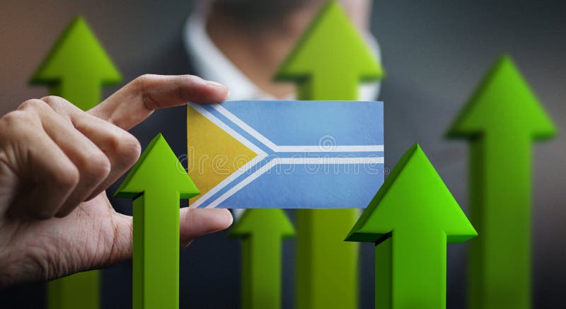 Έννοια αύξησης έθνους, πράσινα επάνω βέλη - αυτοκίνητο εκμετάλλευσης επιχειρηματιών στοκ φωτογραφία με δικαίωμα ελεύθερης χρήσης Έννοια αύξησης έθνους, πράσινα επάνω βέλη - αυτοκίνητο εκμετάλλευσης επιχειρηματιών στοκ φωτογραφία με δικαίωμα ελεύθερης χρήσης