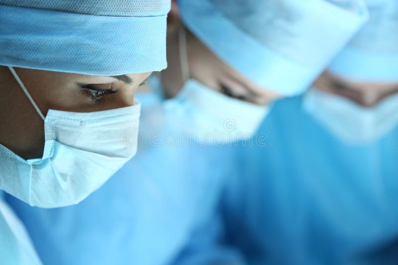 Έννοια χειρουργικών επεμβάσεων και έκτακτης ανάγκης στοκ εικόνα με δικαίωμα ελεύθερης χρήσης Έννοια χειρουργικών επεμβάσεων και έκτακτης ανάγκης στοκ εικόνα με δικαίωμα ελεύθερης χρήσης