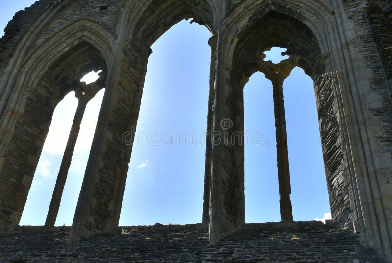 Αβαείο της Ουαλίας, το Valle Crucis, Α το παράθυρο στοκ εικόνες Αβαείο της Ουαλίας, το Valle Crucis, Α το παράθυρο στοκ εικόνες