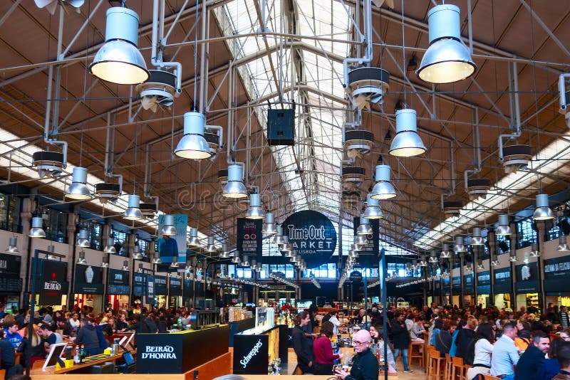 Αγορά Mercado DA Ribeira τροφίμων στη Λισσαβώνα, Πορτογαλία στοκ φωτογραφίες με δικαίωμα ελεύθερης χρήσης Αγορά Mercado DA Ribeira τροφίμων στη Λισσαβώνα, Πορτογαλία στοκ φωτογραφίες με δικαίωμα ελεύθερης χρήσης