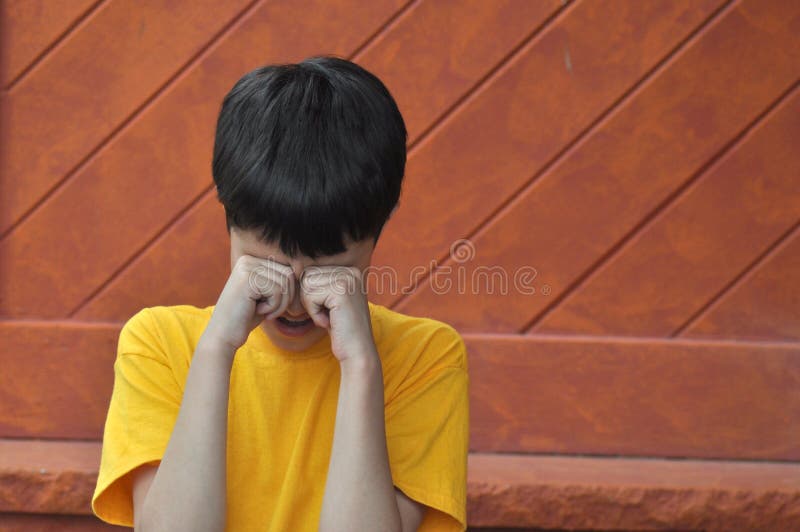 Αγόρι Teary στοκ εικόνες με δικαίωμα ελεύθερης χρήσης Αγόρι Teary στοκ εικόνες με δικαίωμα ελεύθερης χρήσης