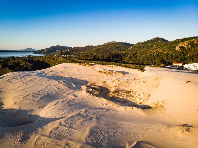 Αμμόλοφος στην πόλη Florianopolis στοκ φωτογραφία με δικαίωμα ελεύθερης χρήσης