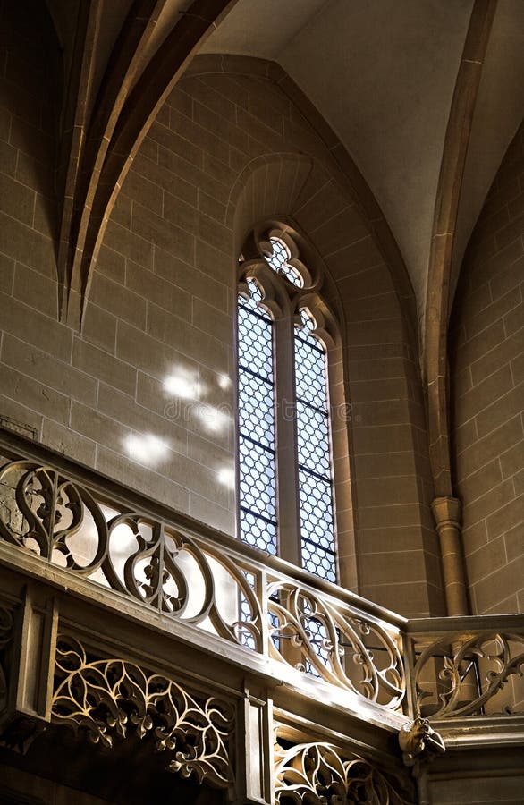 Ανώτερη στοά της εκκλησίας Severin (Severikirche στα γερμανικά) στην Ερφούρτη, Thuringia, Γερμανία στοκ φωτογραφία με δικαίωμα ελεύθερης χρήσης Ανώτερη στοά της εκκλησίας Severin (Severikirche στα γερμανικά) στην Ερφούρτη, Thuringia, Γερμανία στοκ φωτογραφία με δικαίωμα ελεύθερης χρήσης