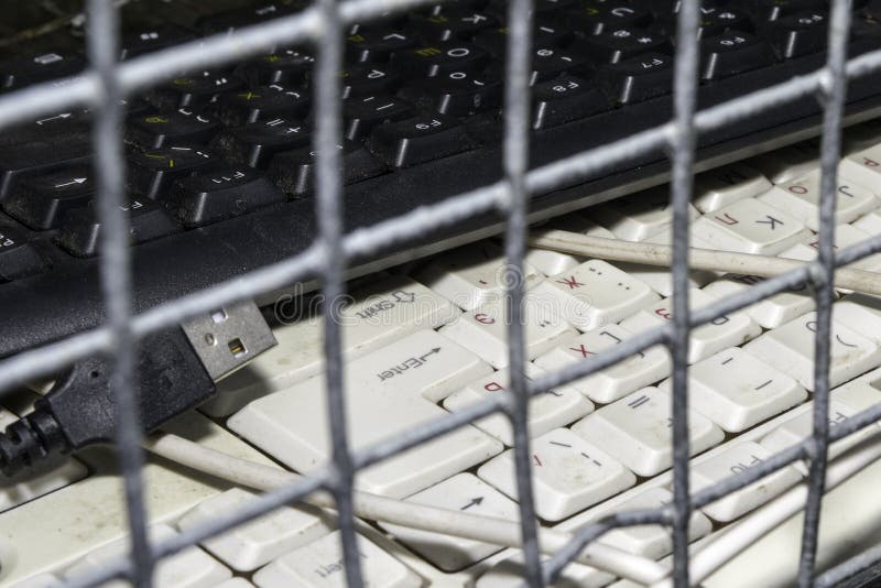 Απαγορεύσεις και περιορισμοί στο διαδίκτυο στοκ φωτογραφίες με δικαίωμα ελεύθερης χρήσης Απαγορεύσεις και περιορισμοί στο διαδίκτυο στοκ φωτογραφίες με δικαίωμα ελεύθερης χρήσης