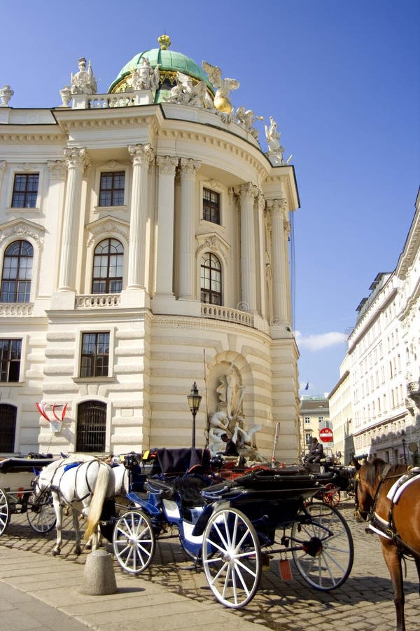 Αρχάγγελος michael φτερών της Βιέννης Αυστρία hofburg στοκ εικόνα Αρχάγγελος michael φτερών της Βιέννης Αυστρία hofburg στοκ εικόνα