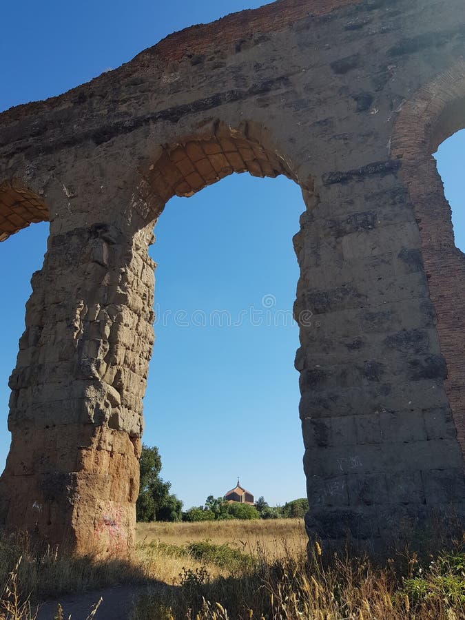 αρχαία ερείπια της πόλης του πιο όμορφου κτιρίου στο βόρειο τμήμα του ισραήλ στοκ εικόνες με δικαίωμα ελεύθερης χρήσης