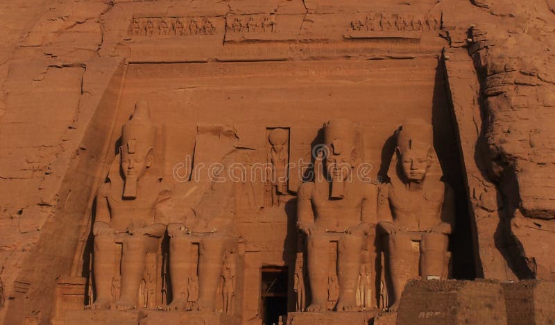 Αρχαία πέτρα άμμου της Αιγύπτου ναών SImbel Abu στοκ φωτογραφία με δικαίωμα ελεύθερης χρήσης Αρχαία πέτρα άμμου της Αιγύπτου ναών SImbel Abu στοκ φωτογραφία με δικαίωμα ελεύθερης χρήσης