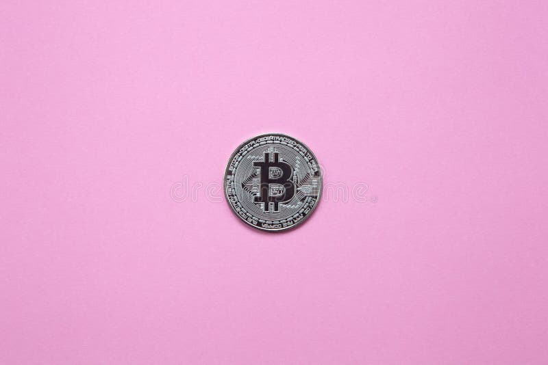 Ασημένιο bitcoin σε ένα χιλιετές ρόδινο υπόβαθρο Τοπ όψη μινιμαλισμός Οριζόντιος προσανατολισμός Επίπεδος βάλτε στοκ εικόνα με δικαίωμα ελεύθερης χρήσης Ασημένιο bitcoin σε ένα χιλιετές ρόδινο υπόβαθρο Τοπ όψη μινιμαλισμός Οριζόντιος προσανατολισμός Επίπεδος βάλτε στοκ εικόνα με δικαίωμα ελεύθερης χρήσης