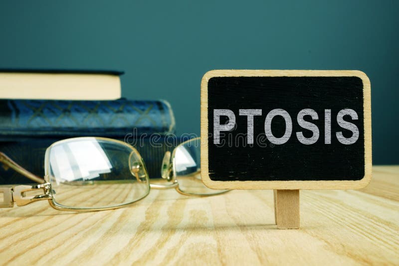 Ασθένεια Ptosis Γυαλιά και βιβλίο ματιών στοκ εικόνα με δικαίωμα ελεύθερης χρήσης