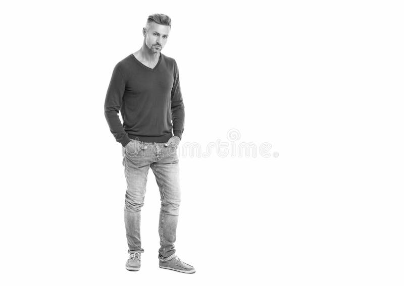 αστικός άνδρας με μοντέρνα σχεδίαση για την καθημερινή ζωή. όμορφος άντρας με περιστασιακή στολή στο στούντιο. καλά στοκ εικόνες με δικαίωμα ελεύθερης χρήσης