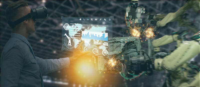 Βιομηχανία 4 Iot 0 έννοια, βιομηχανικός μηχανικός που χρησιμοποιεί το λογισμικό που αυξάνεται, εικονική πραγματικότητα στην ταμπλ στοκ εικόνα