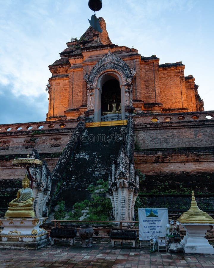 Βουδιστικός ναός Ταϊλάνδη Chiang Mai Ασία Chedi Luang Wat στοκ φωτογραφία με δικαίωμα ελεύθερης χρήσης