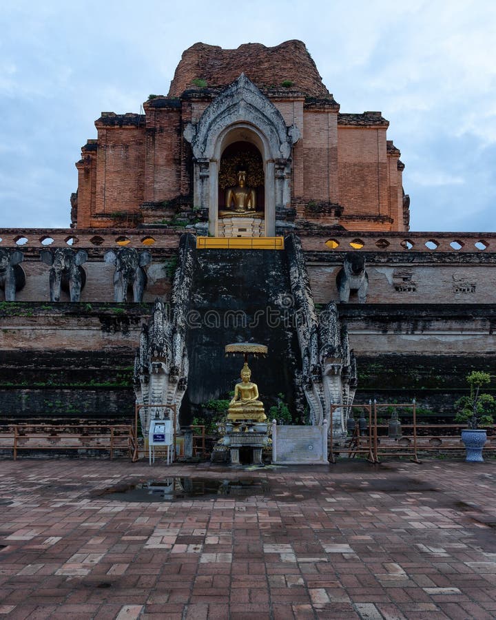 Βουδιστικός ναός Ταϊλάνδη Chiang Mai Ασία Chedi Luang Wat στοκ εικόνες