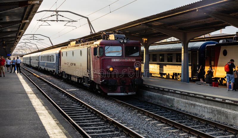 Βουκουρέστι, Ρουμανία - 2019 Ο βόρειος σιδηροδρομικός σταθμός του Βουκουρεστι'ου, ένας από το σημαντικότερο στην πόλη, έχει μια σ στοκ φωτογραφίες με δικαίωμα ελεύθερης χρήσης Βουκουρέστι, Ρουμανία - 2019 Ο βόρειος σιδηροδρομικός σταθμός του Βουκουρεστι'ου, ένας από το σημαντικότερο στην πόλη, έχει μια σ στοκ φωτογραφίες με δικαίωμα ελεύθερης χρήσης