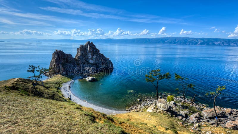 Βράχος σαμάνων, νησί Olkhon, λίμνη Baikal, Ρωσία στοκ εικόνες με δικαίωμα ελεύθερης χρήσης