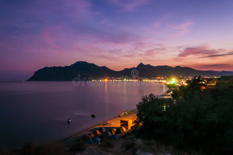 Βράχος στο εθνικό πάρκο Karadag κοντά σε Koktebel στοκ εικόνες