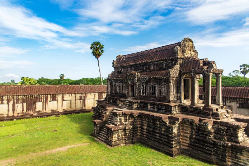 βόρεια χιλιάδες θεϊκή βιβλιοθήκη στο angor wat. καμπότζη. οριζόντια προβολή στοκ φωτογραφία με δικαίωμα ελεύθερης χρήσης