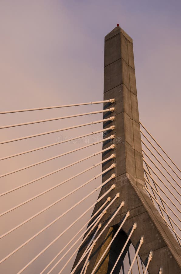 Γέφυρα Zakim, Βοστώνη στοκ φωτογραφία με δικαίωμα ελεύθερης χρήσης Γέφυρα Zakim, Βοστώνη στοκ φωτογραφία με δικαίωμα ελεύθερης χρήσης