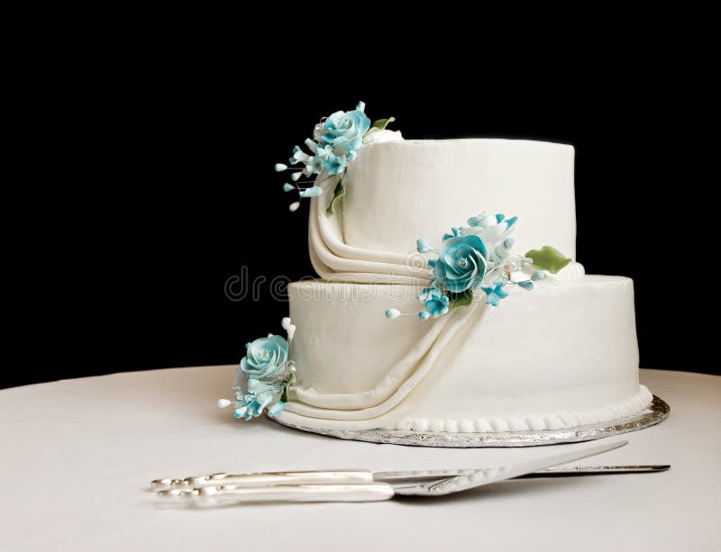 γαμήλιο λευκό κέικ