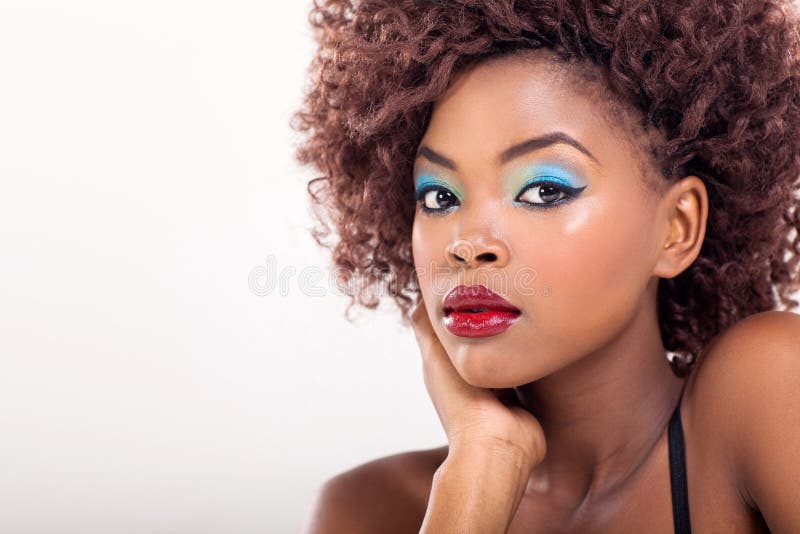 Γυναίκα αφροαμερικάνων makeup