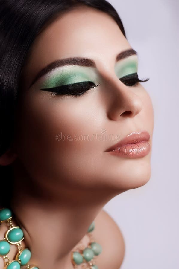 Γυναίκα με τη μόδα makeup στοκ εικόνες