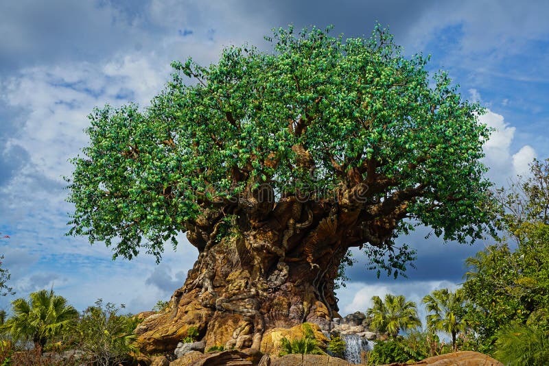 Δέντρο παγκόσμιων ζωικών βασίλειων της Disney Walt της ζωής στοκ φωτογραφία με δικαίωμα ελεύθερης χρήσης Δέντρο παγκόσμιων ζωικών βασίλειων της Disney Walt της ζωής στοκ φωτογραφία με δικαίωμα ελεύθερης χρήσης