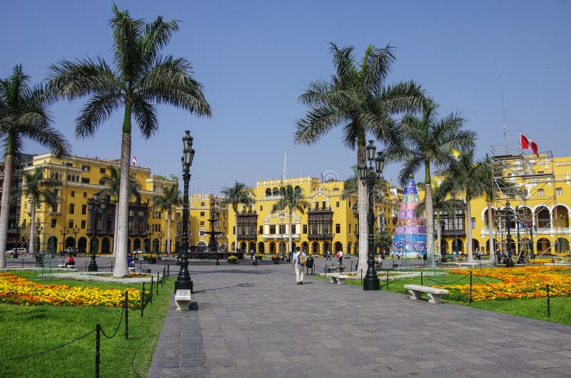 Δήμαρχος Plaza (στο παρελθόν, Plaza de Armas) στη Λίμα, Περού στοκ εικόνες με δικαίωμα ελεύθερης χρήσης Δήμαρχος Plaza (στο παρελθόν, Plaza de Armas) στη Λίμα, Περού στοκ εικόνες με δικαίωμα ελεύθερης χρήσης