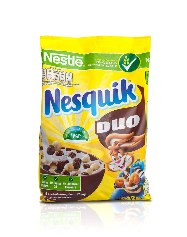 Δημητριακά προγευμάτων της Nestle Nesquik για το πρόγευμα στοκ φωτογραφίες Δημητριακά προγευμάτων της Nestle Nesquik για το πρόγευμα στοκ φωτογραφίες