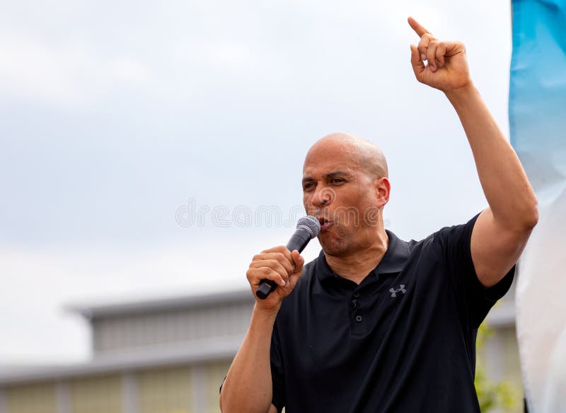 Δημοκράτης Cory Booker στοκ εικόνες με δικαίωμα ελεύθερης χρήσης Δημοκράτης Cory Booker στοκ εικόνες με δικαίωμα ελεύθερης χρήσης