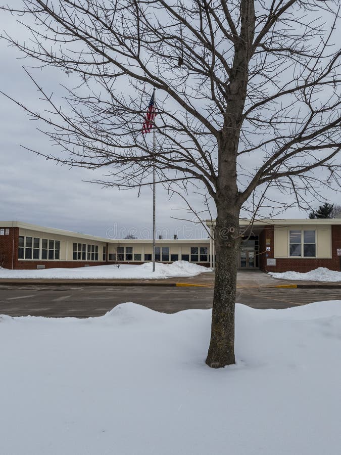MARCY, NEW YORK - MAR. 1, 2019: - Front view of Marcy Elementary School in Marcy, Mew York. MARCY, NEW YORK - MAR. 1, 2019: - Front view of Marcy Elementary School in Marcy, Mew York