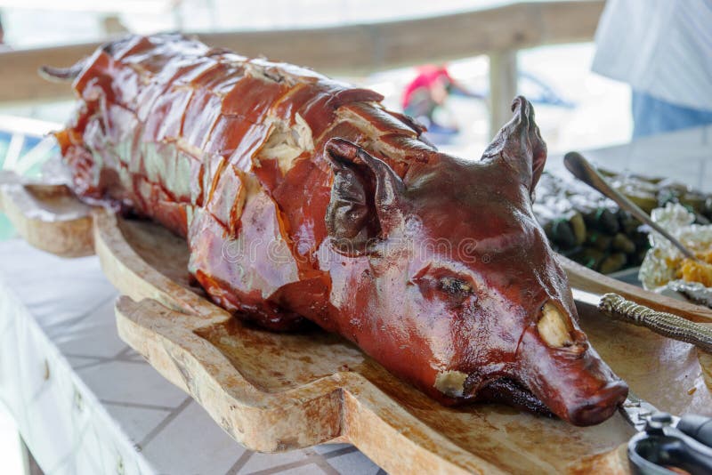 Διάσημα τρόφιμα των Φιλιππινών - Lechon στοκ εικόνες με δικαίωμα ελεύθερης χρήσης Διάσημα τρόφιμα των Φιλιππινών - Lechon στοκ εικόνες με δικαίωμα ελεύθερης χρήσης