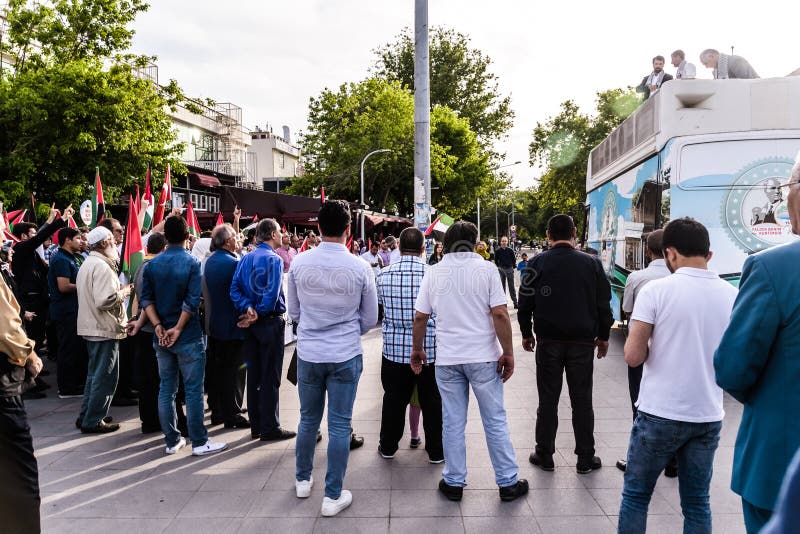 Διαμαρτυρίες ενάντια στο Ισραήλ που υποστηρίζει την Παλαιστίνη στην Τουρκία στοκ εικόνα με δικαίωμα ελεύθερης χρήσης Διαμαρτυρίες ενάντια στο Ισραήλ που υποστηρίζει την Παλαιστίνη στην Τουρκία στοκ εικόνα με δικαίωμα ελεύθερης χρήσης