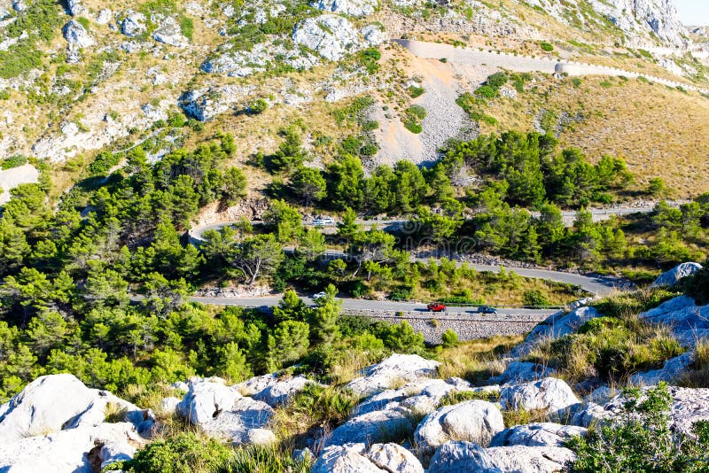 Δρόμος Calobra Sa, ένας από τους πιό φυσικούς, επικίνδυνους και θεαματικούς δρόμους στον κόσμο, διάσημο για τις στροφές μέχρι 360 στοκ φωτογραφία Δρόμος Calobra Sa, ένας από τους πιό φυσικούς, επικίνδυνους και θεαματικούς δρόμους στον κόσμο, διάσημο για τις στροφές μέχρι 360 στοκ φωτογραφία