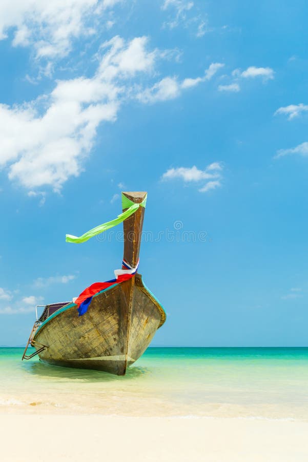 Δυτική παραλία Railay στο AO Nang, Krabi Ταϊλάνδη στοκ εικόνα με δικαίωμα ελεύθερης χρήσης Δυτική παραλία Railay στο AO Nang, Krabi Ταϊλάνδη στοκ εικόνα με δικαίωμα ελεύθερης χρήσης