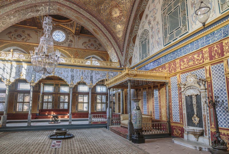 Δωμάτιο θρόνων μέσα στο τμήμα Harem του παλατιού Topkapi, Ιστανμπούλ, Τουρκία στοκ φωτογραφίες Δωμάτιο θρόνων μέσα στο τμήμα Harem του παλατιού Topkapi, Ιστανμπούλ, Τουρκία στοκ φωτογραφίες