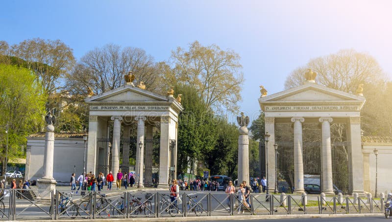 Είσοδος Borghese βιλών στοκ φωτογραφία με δικαίωμα ελεύθερης χρήσης Είσοδος Borghese βιλών στοκ φωτογραφία με δικαίωμα ελεύθερης χρήσης